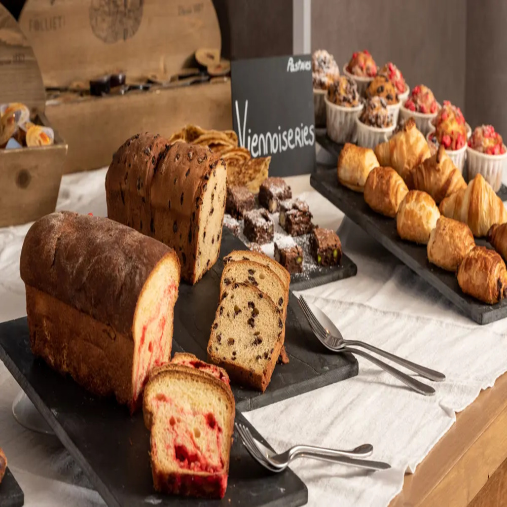 hotel-ski-lodge-val-d-isere-breakfast-buffet-3-w1200-1460939