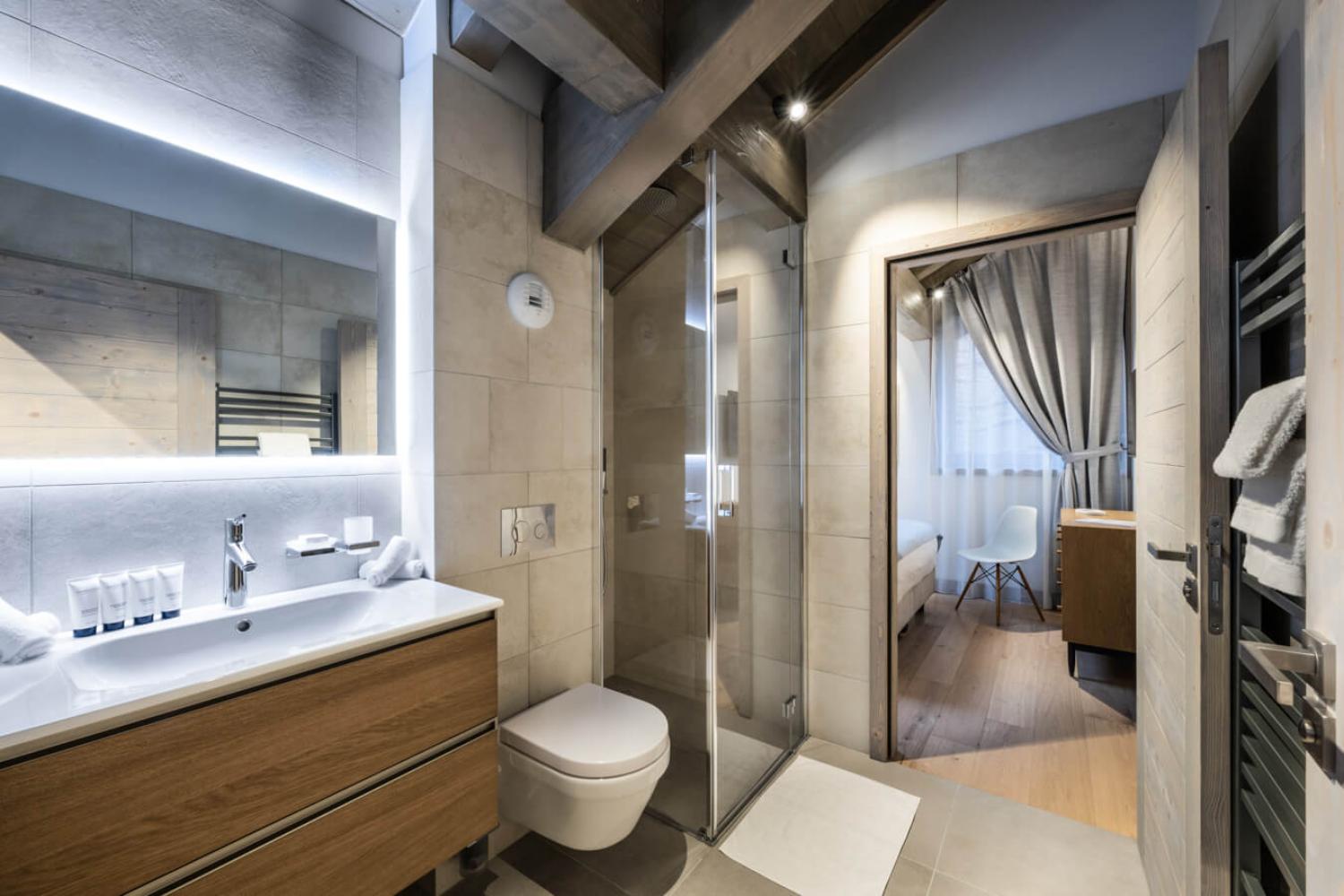 hotel-steamboat-courchevel-app-a10-3-1464909
