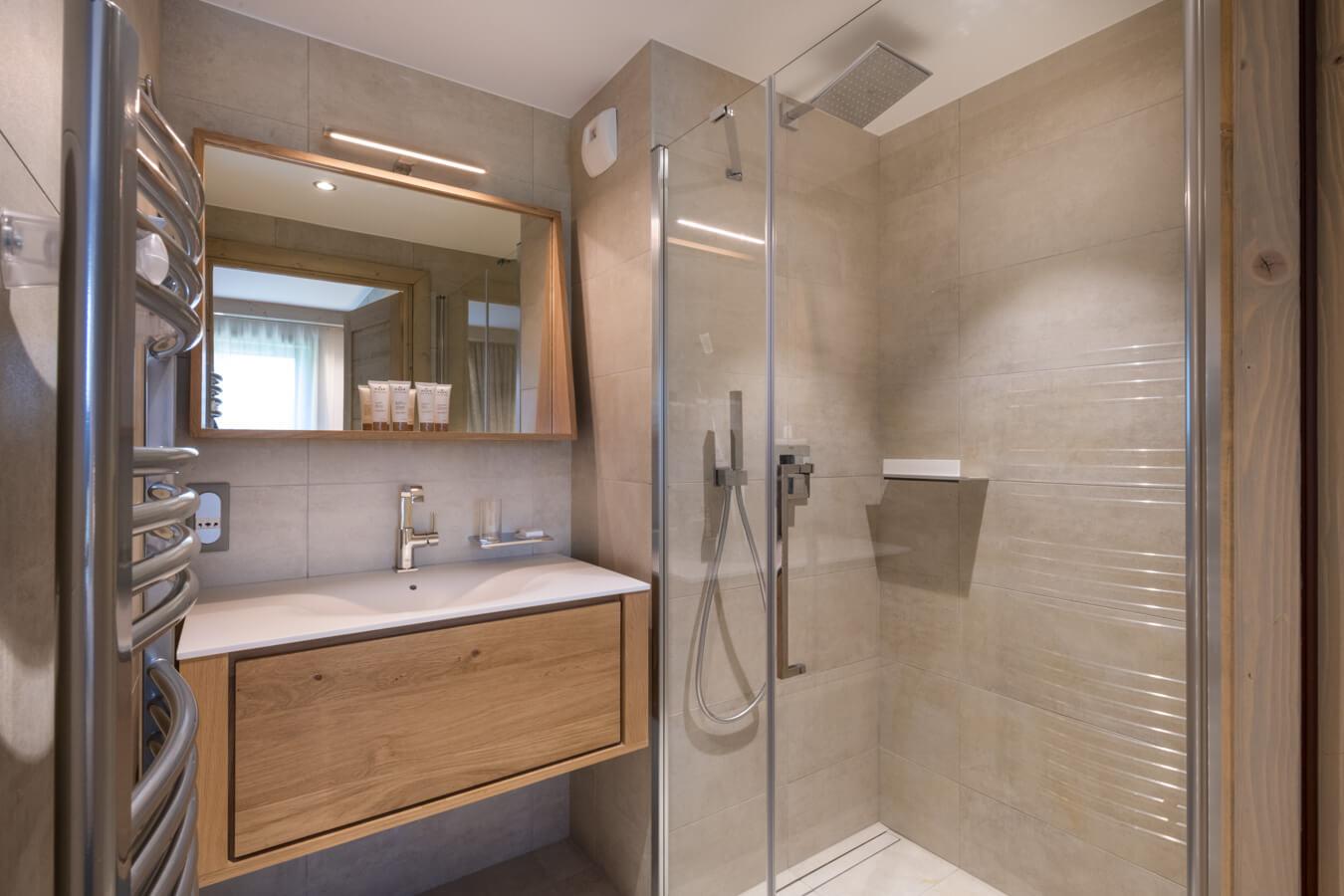 hotel-steamboat-courchevel-app-b08-1-1464899