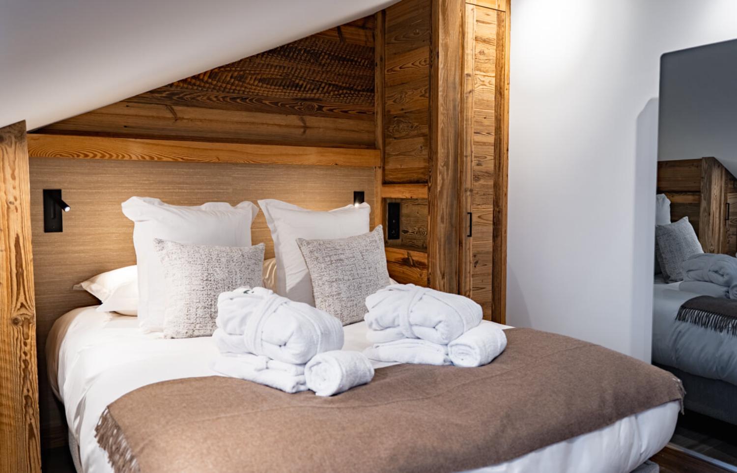 hotel-steamboat-courchevel-app-b16-7-1465019
