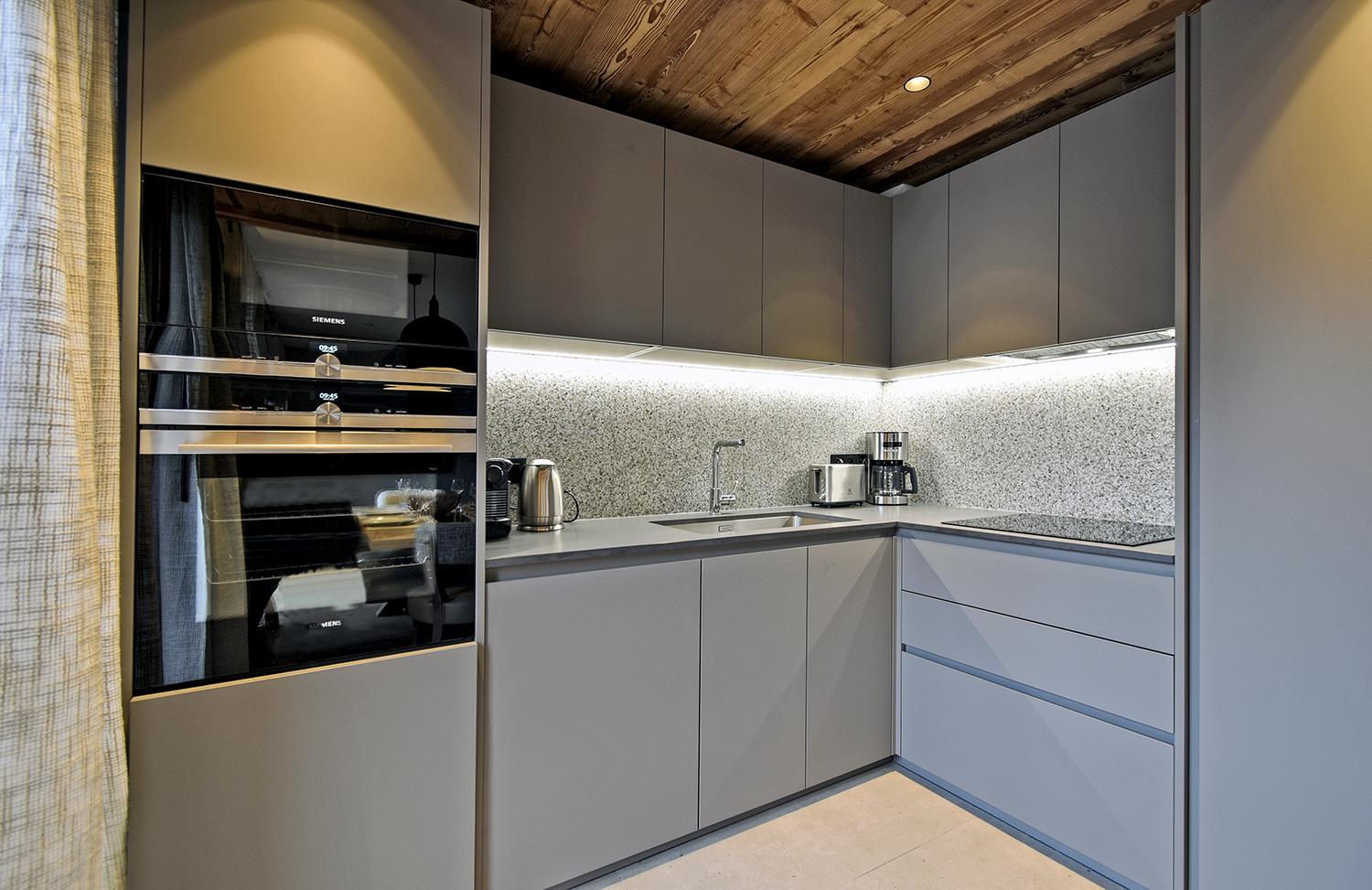 kapartment-isba-003-barnes-meribel-kitchen-1453392