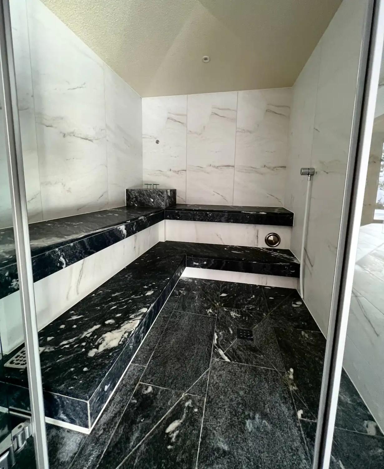 kitzb-hel-hideaway-design-chalet-22-1466232