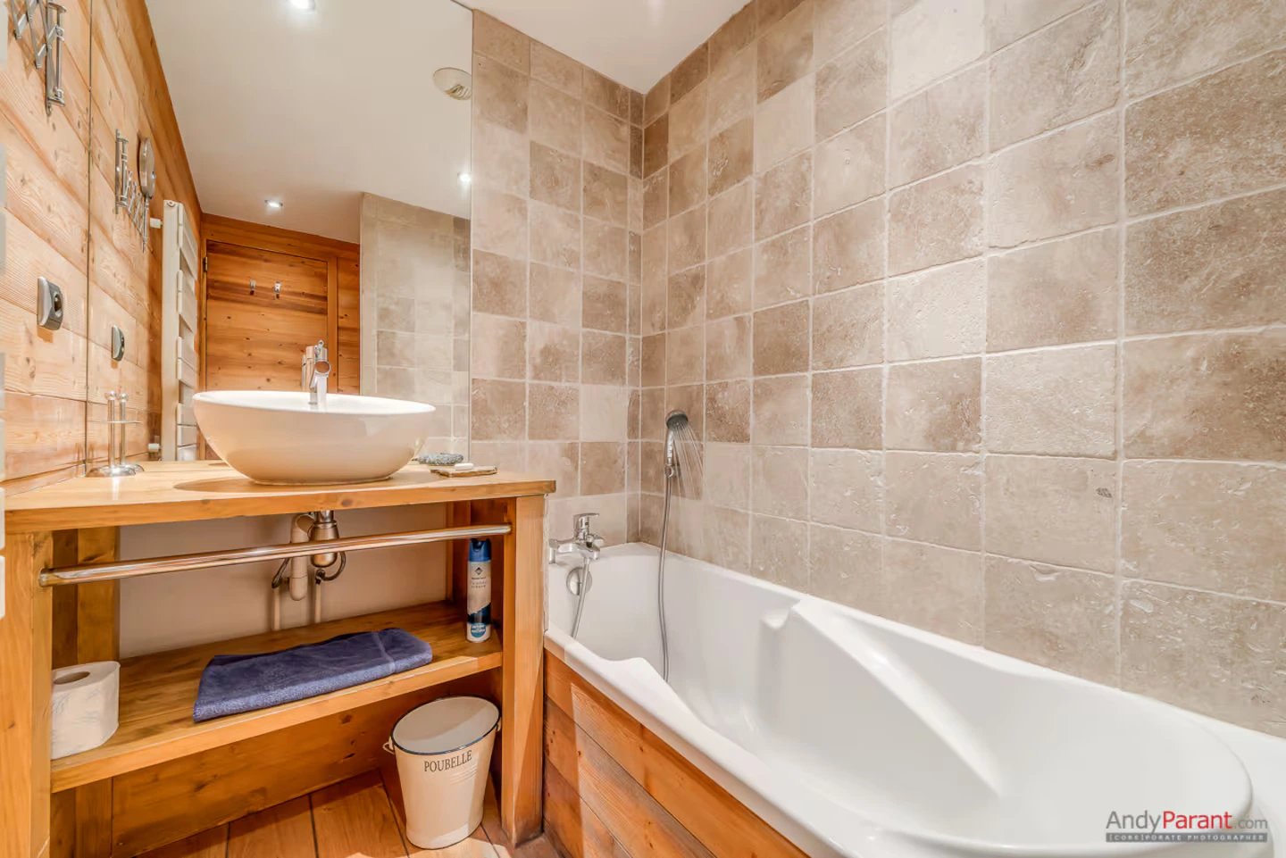 lakelodge-04-1469450