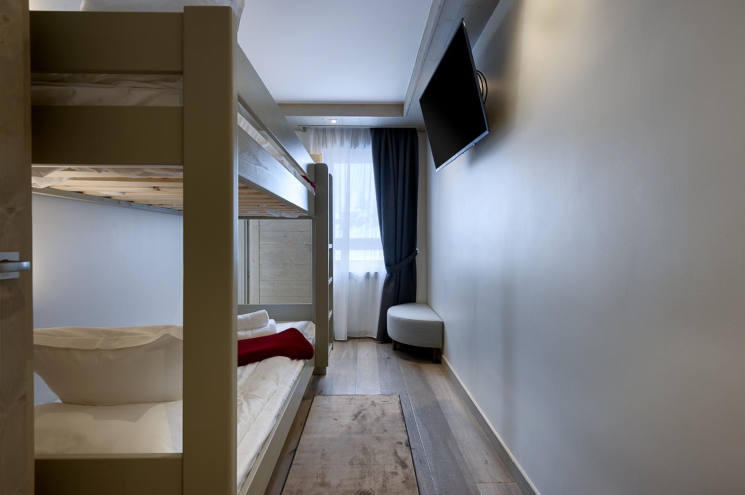 le-c-apt-a03-10-752938