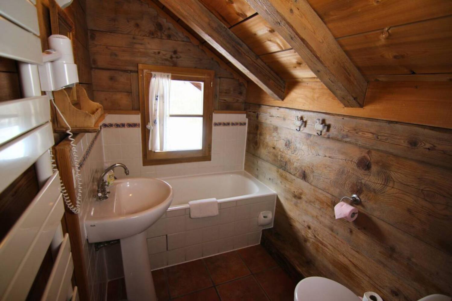 le-vieux-badkamer-tweepersoonskamer-scalewidthwzeymdbd-1466652