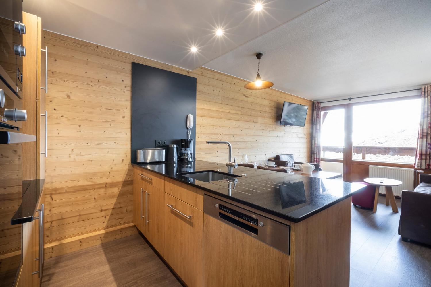 les-balcons-val-thorens-2-4-bed-kitchen-306214