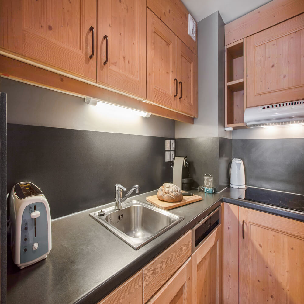 lescrets-m-ribel-kitchen-1460809