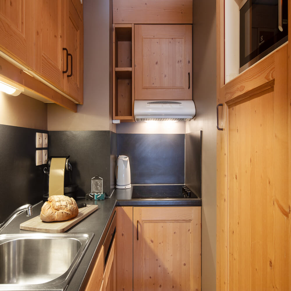 lescrets-m-ribel-kitchen-2-1460807