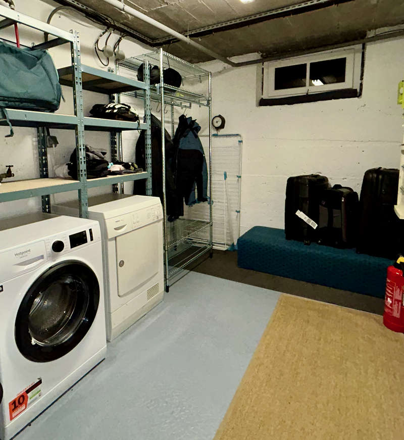 lodge-20laundry-20and-20gear-20store-1462024