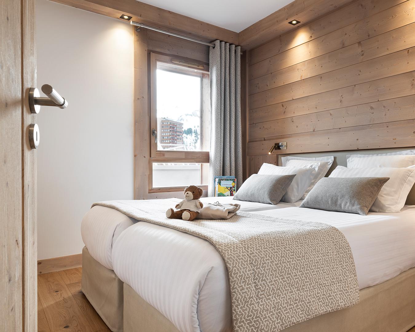 manaka-la-plagne-4p8prest-bedroom-776083