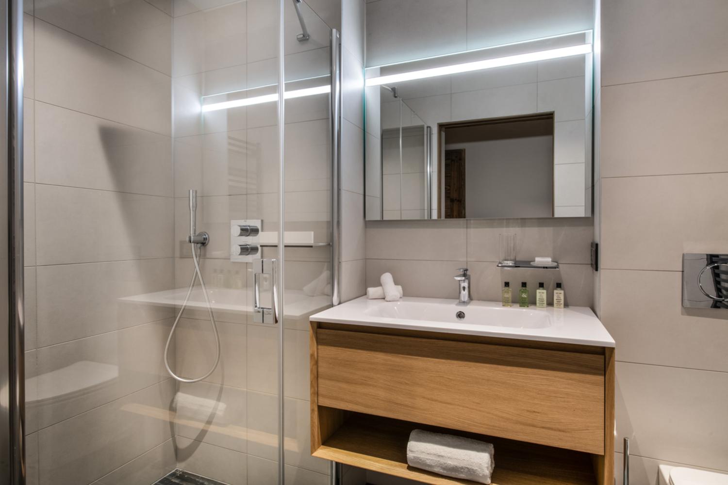 manali-lodge-gyala-dec19-08-761093