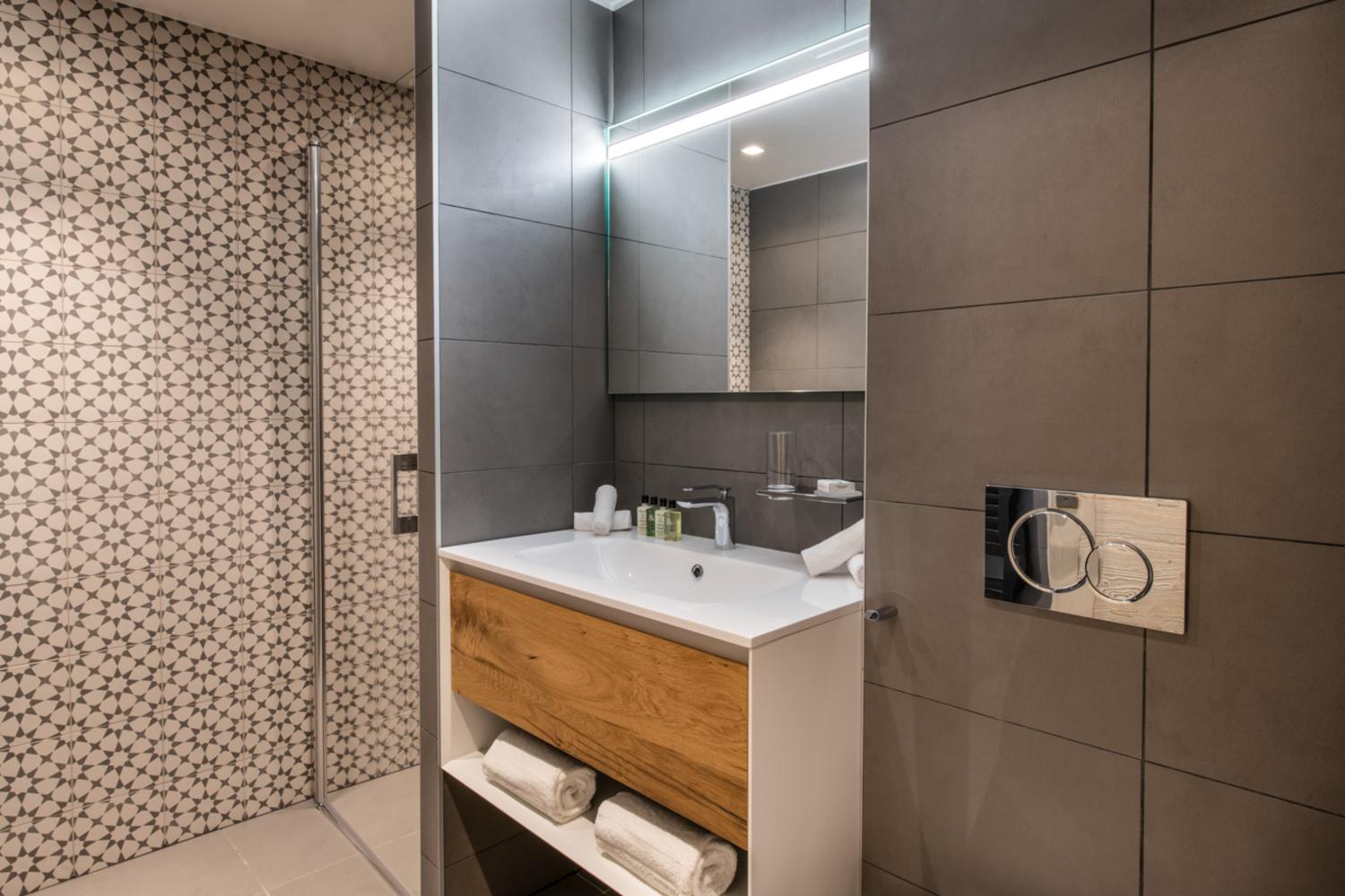 manali-lodge-pumori-dec19-07-768622