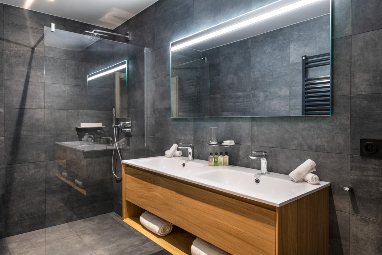 manali-lodge-punsum-dec19-02-768629