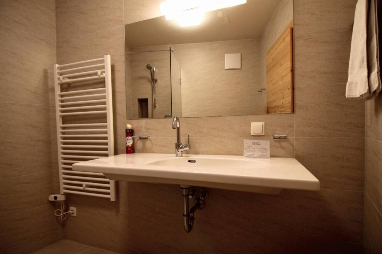 05-scalewidthwzeymdbd-catered-chalet-stratus-sankt-anton-badkamer-1467243 05-scalewidthwzeymdbd-catered-chalet-stratus-sankt-anton-badkamer-1467243