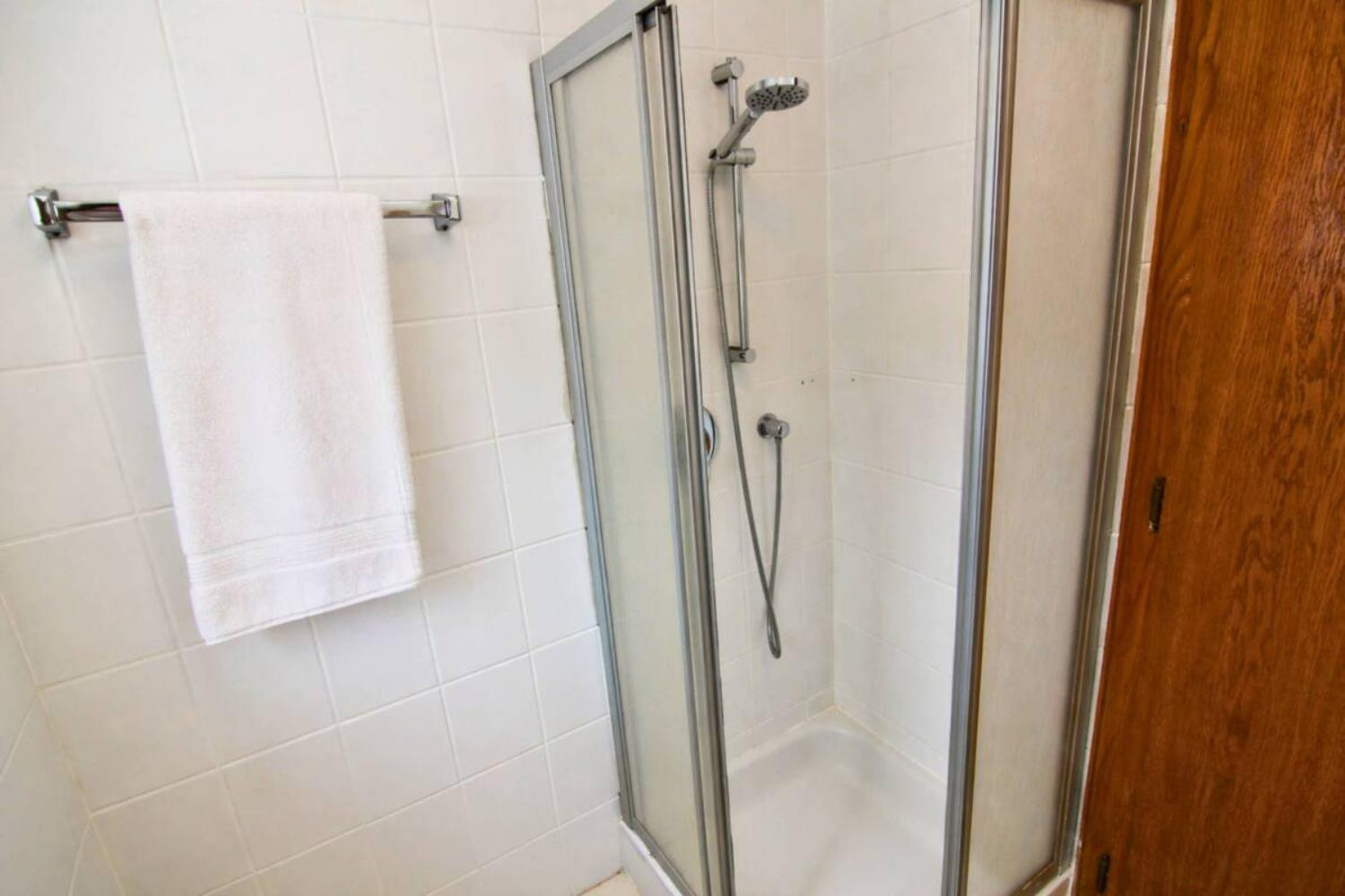 06-scalewidthwzeymdbd-catered-chalet-alber-sankt-anton-badkamer-1-1466734
