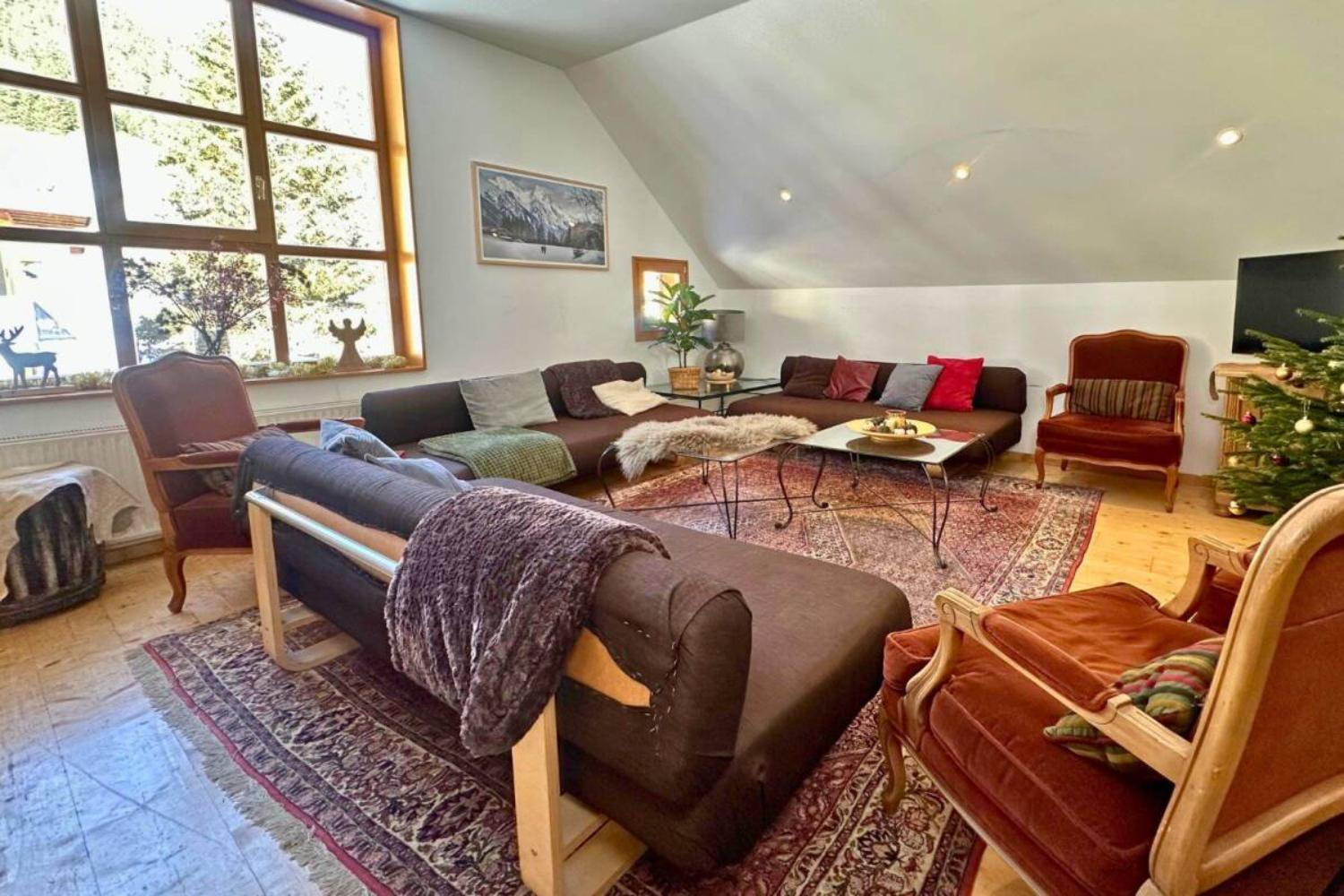 08-scalewidthwzeymdbd-catered-chalet-levett-sankt-anton-woonkamer-1467123