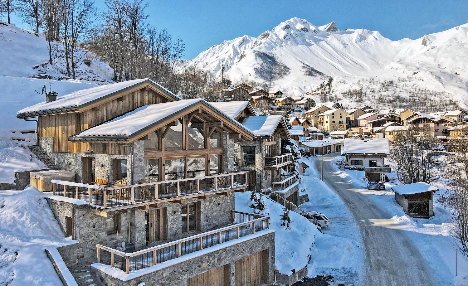 0aff9940-f8d5-4b88-a85c-31145fa85718-1451182