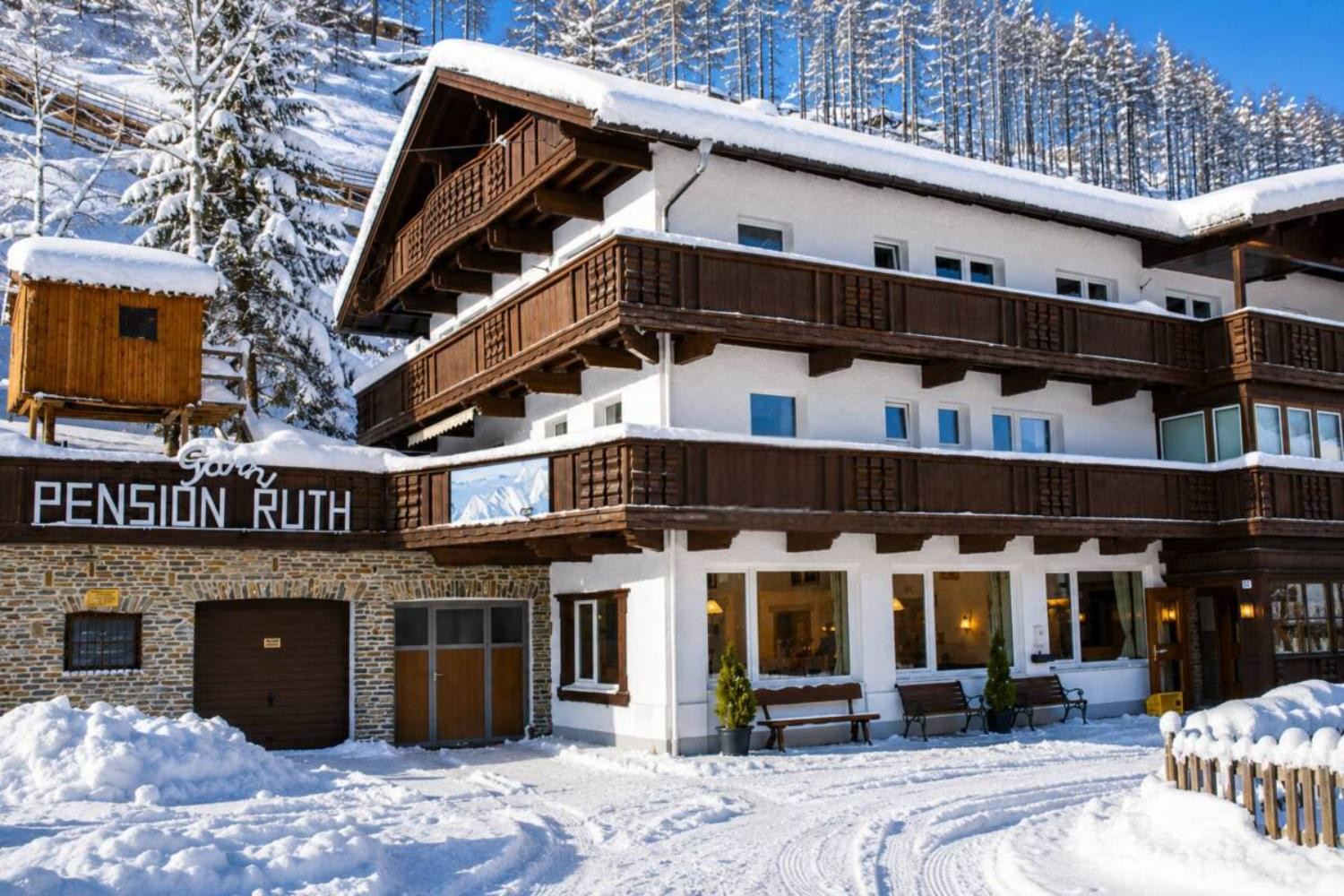 1-catered-chalet-ruth-soelden-voorzijde-1-scalewidthwzeymdbd-1467185