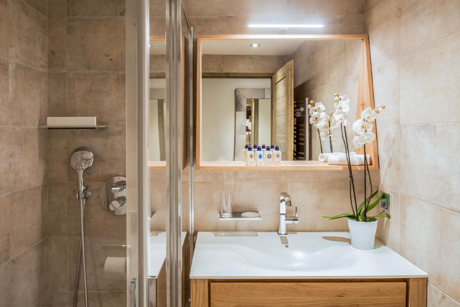 11mammoth-lodge-d021-1147742 11mammoth-lodge-d021-1147742