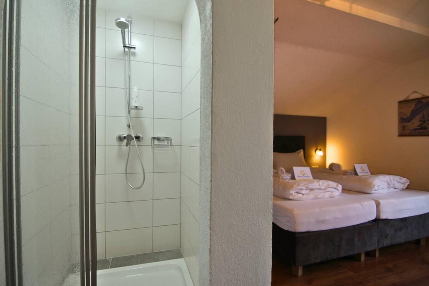 12-scalewidthwzeymdbd-catered-chalet-raeterhof-fiss-bed-en-douche-1467163