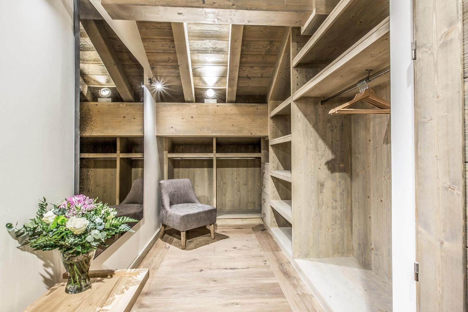 14keystonev2-c19-5-908-1147727