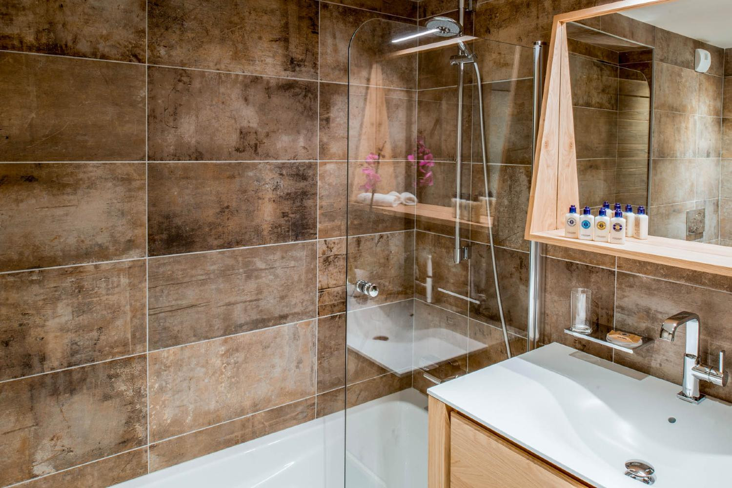 14mammoth-lodge-d0222-1147744 14mammoth-lodge-d0222-1147744