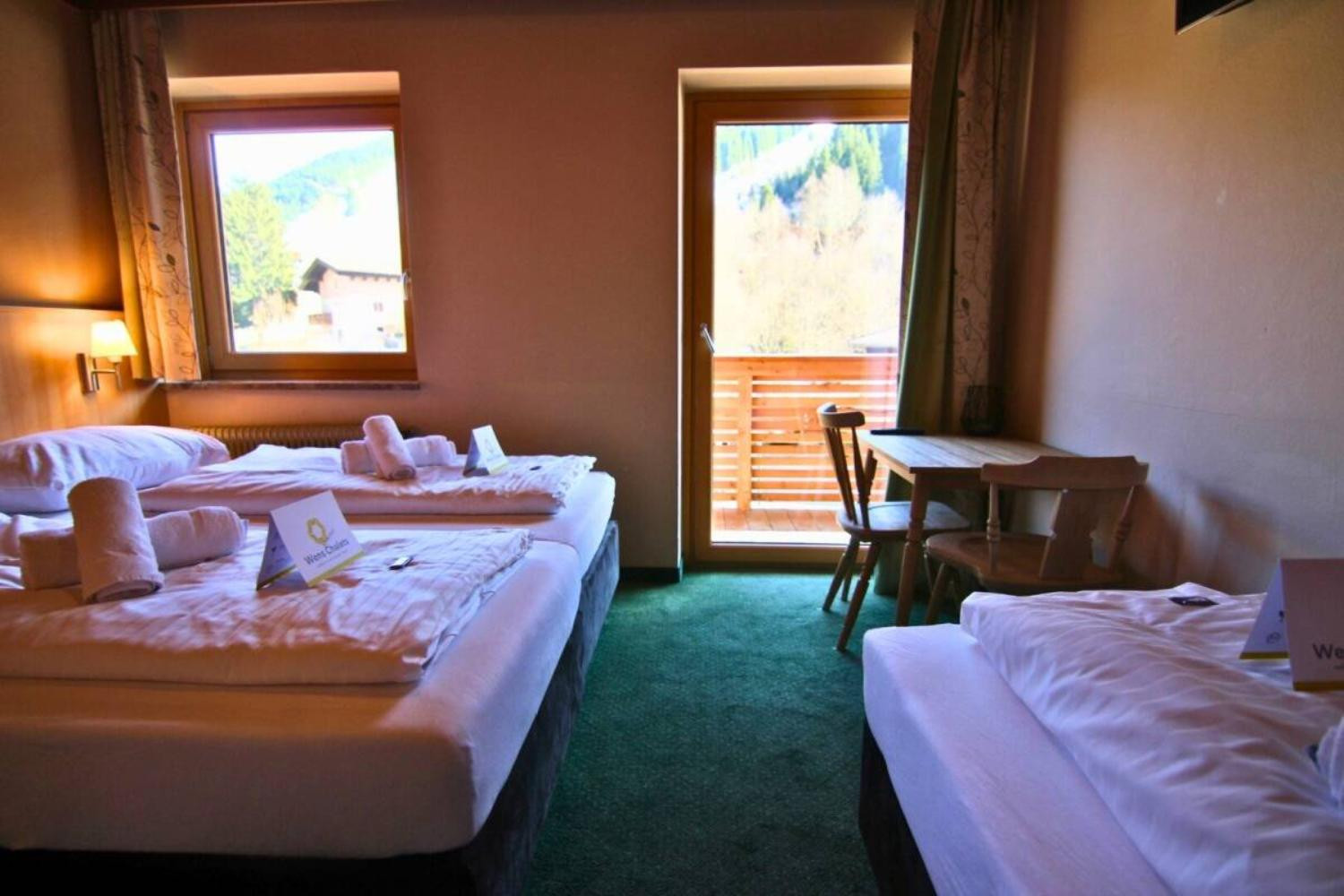 15-scalewidthwzeymdbd-catered-chalet-alpensport-saalbach-hinterglemm-driepersoonskamer-1466763