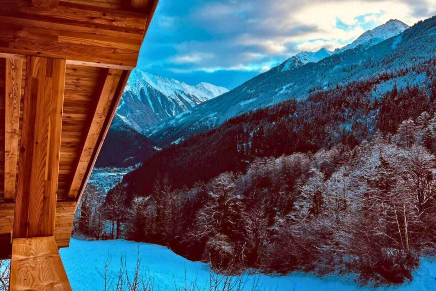 18-scalewidthwzeymdbd-catered-chalet-demlhof-finkenberg-balkon-1466904
