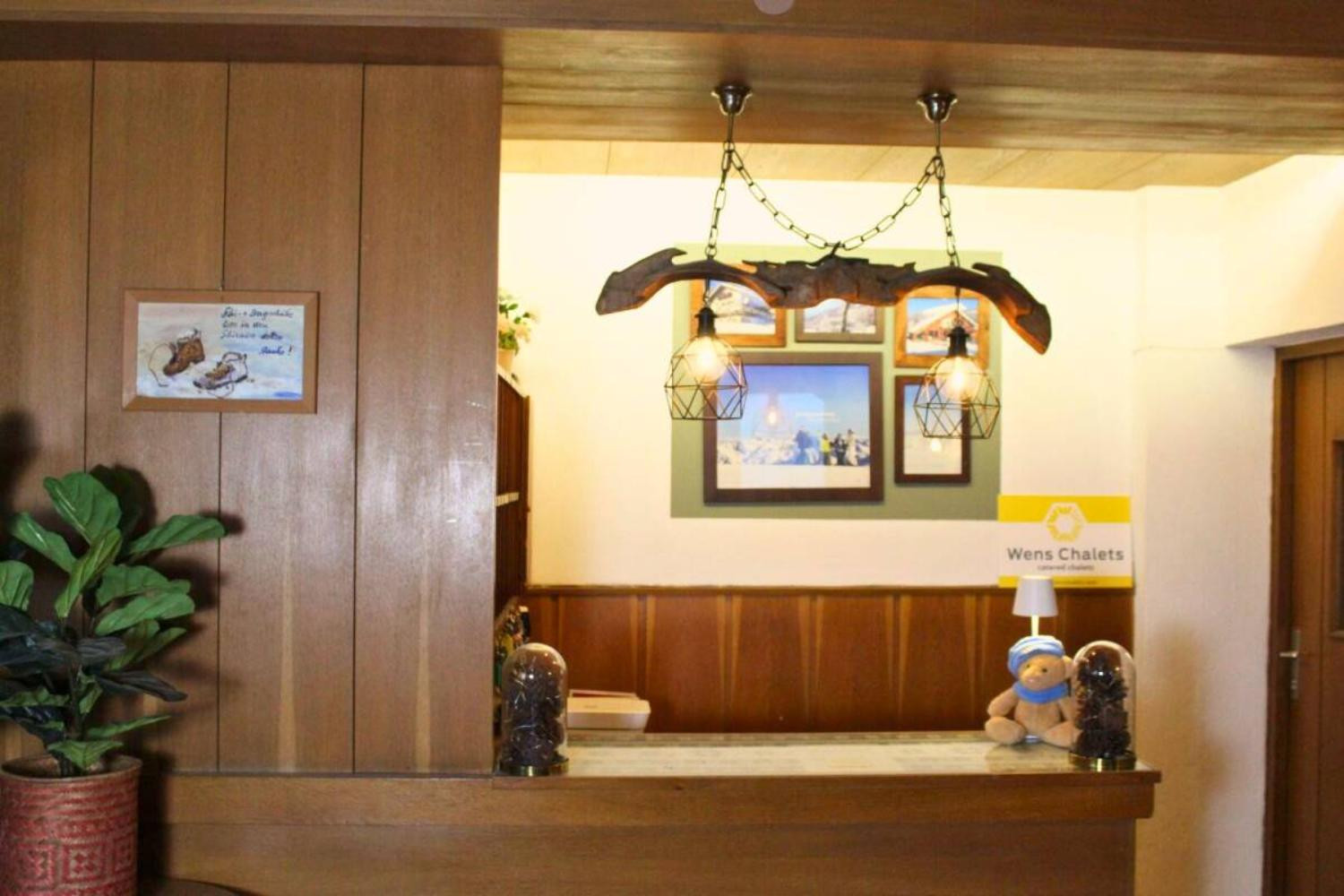 2-catered-chalet-ruth-soelden-receptie-1-v2-scalewidthwzeymdbd-1467183