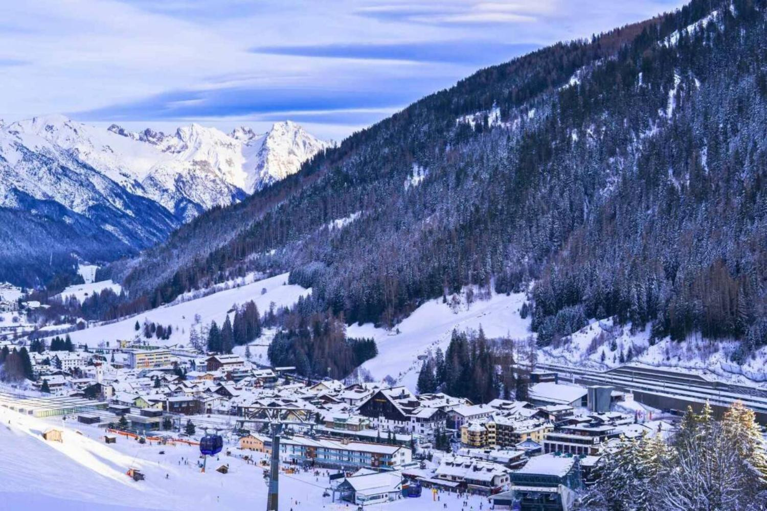 21-scalewidthwzeymdbd-catered-chalet-alber-sankt-anton-dorp-1466748