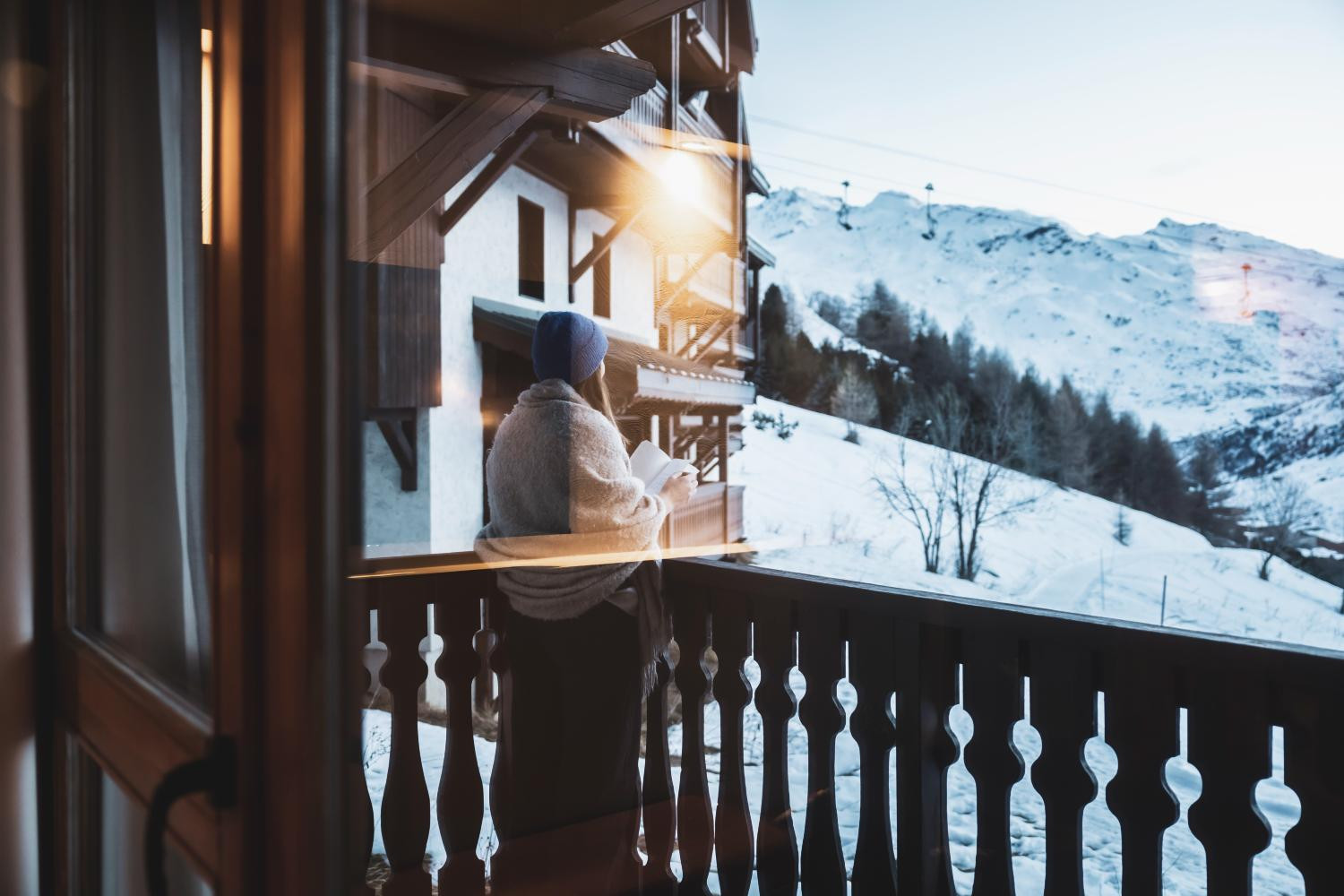 22-montagnettes-residence-sapiniere-menuires-4p6s-balcon-figurant-02-cande-2026-1450715