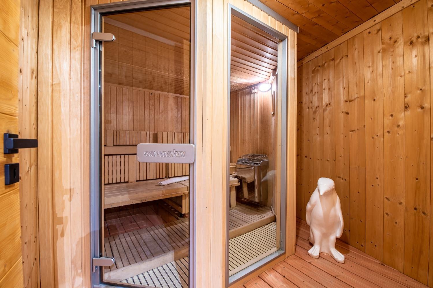 235e0d4b-9cbf-4e73-a3db-568778c007df-1451230 235e0d4b-9cbf-4e73-a3db-568778c007df-1451230