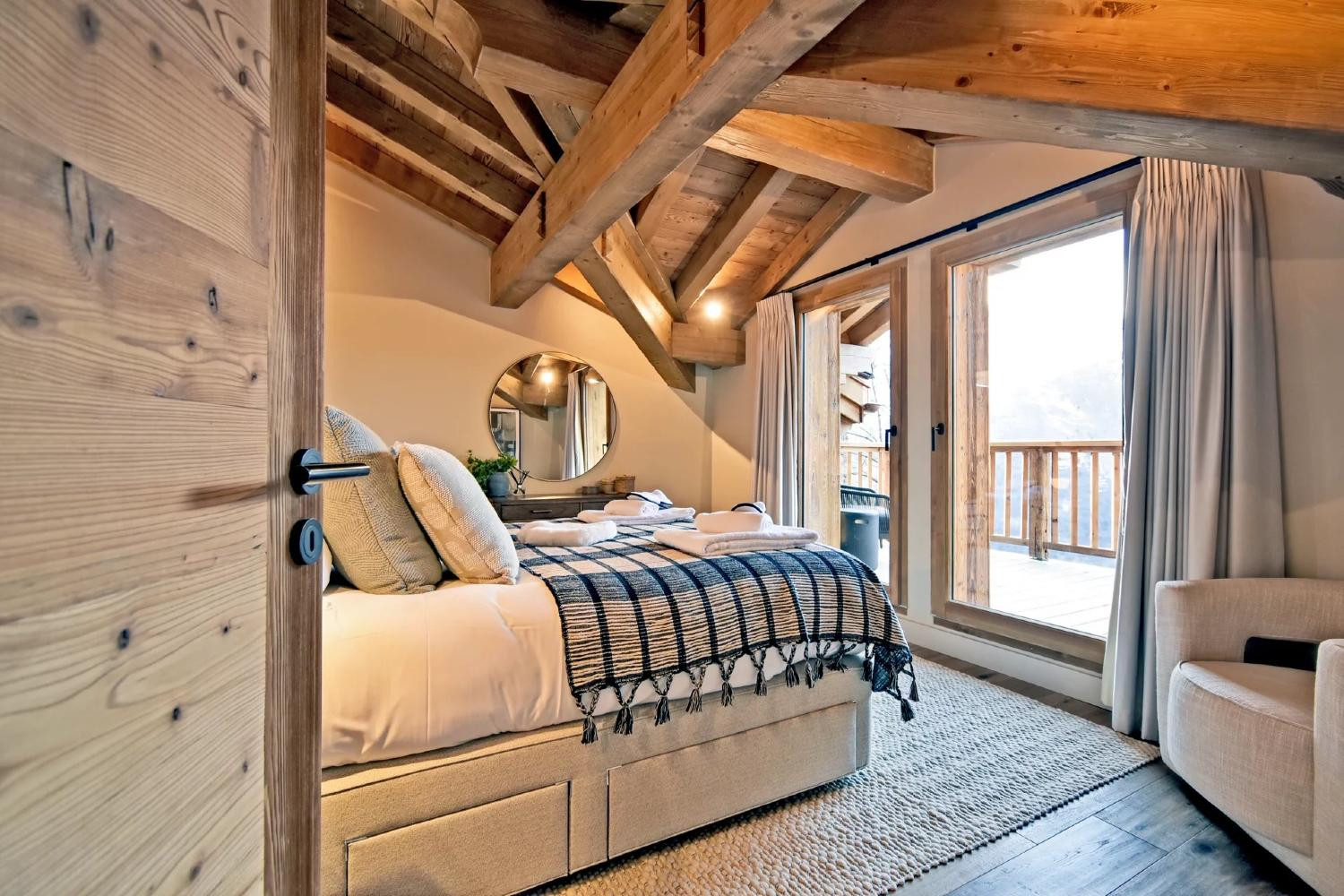 2611360c-826c-4b69-a2e4-c4822d952b33-1267143