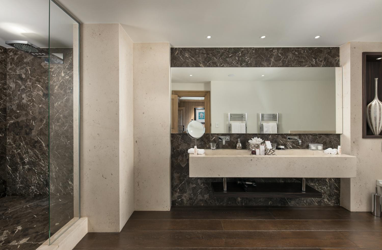 2f1c20de-eb42-4706-ae86-ba9df8bc730a-1451386