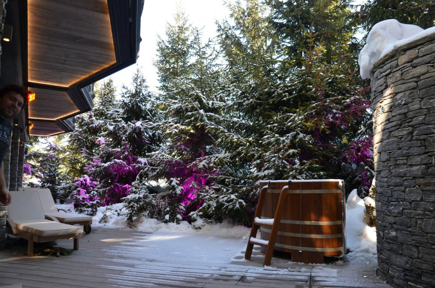 2ffd9b89-9469-44de-869b-ea5721153b9b-1451263