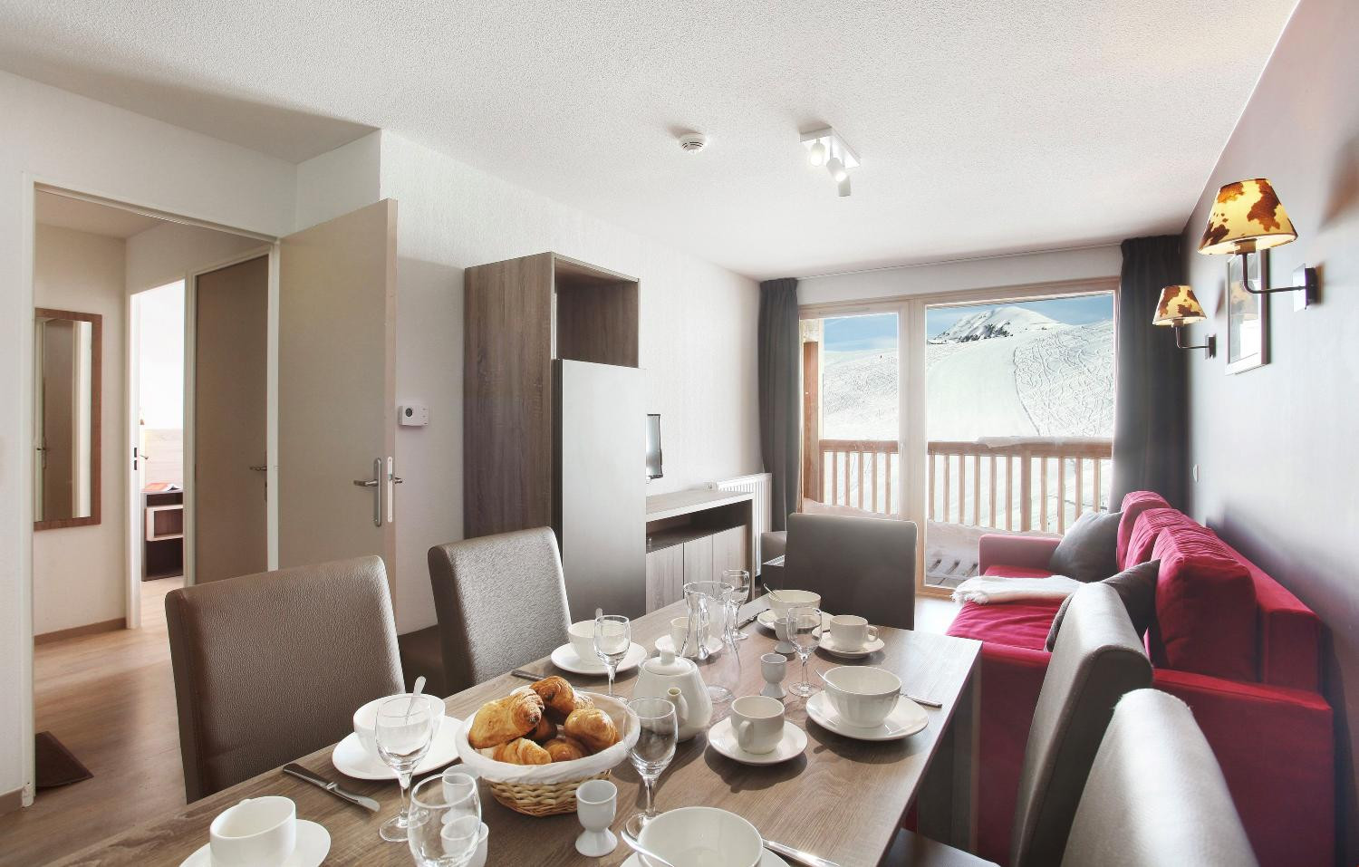 3-2420-tmpf49a-location-ski-plagne-village-residence-prestige-odalys-front-de-neige-4-938381