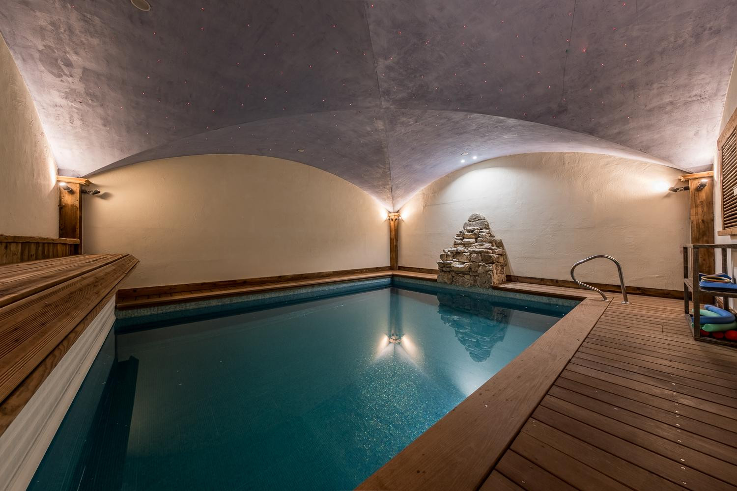 311ffd90-77dd-41b3-8f13-ec60581f17c2-1451455