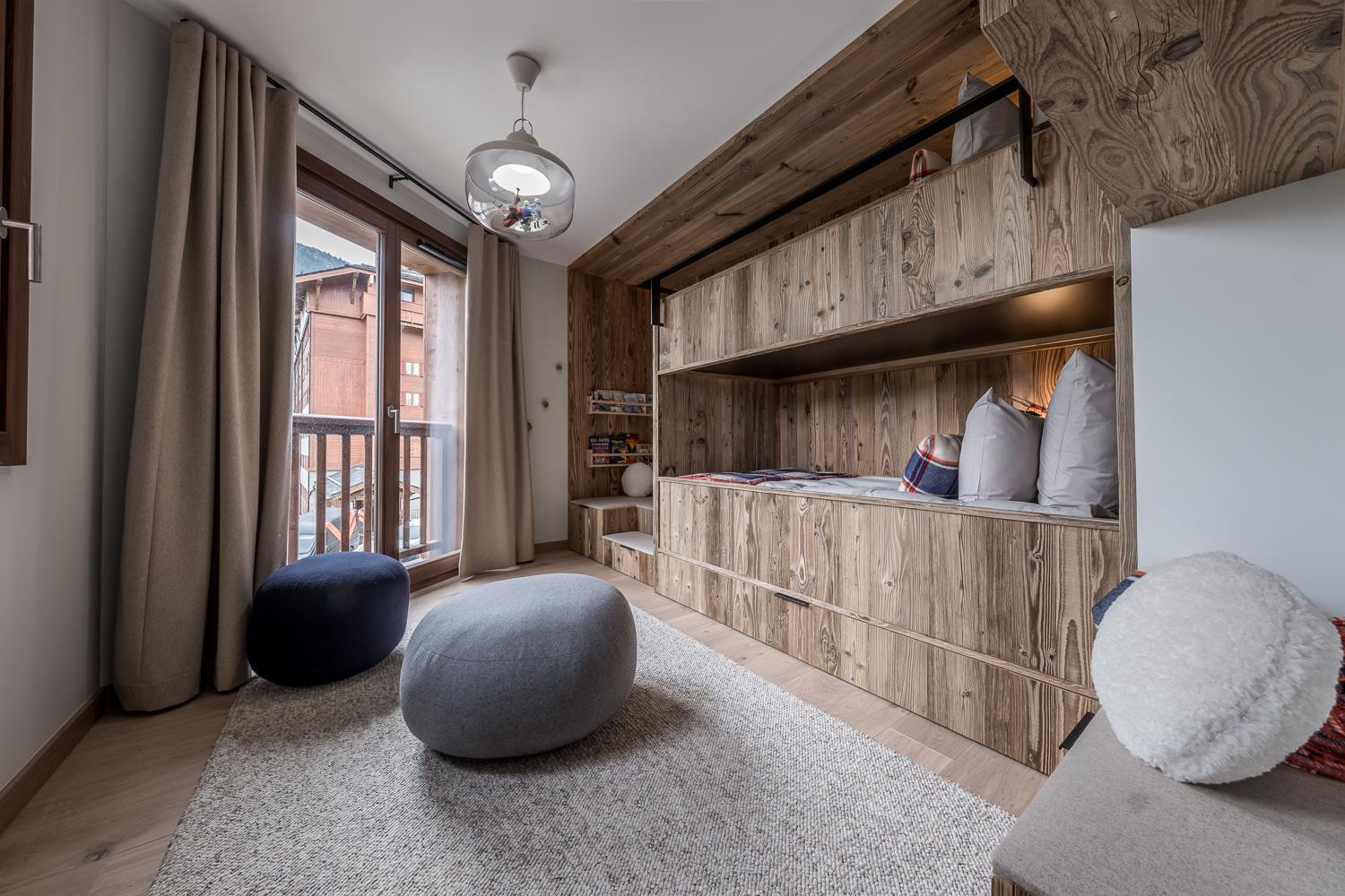 3545ab19-203e-4e06-a185-0ca30b1c06a1-1451580