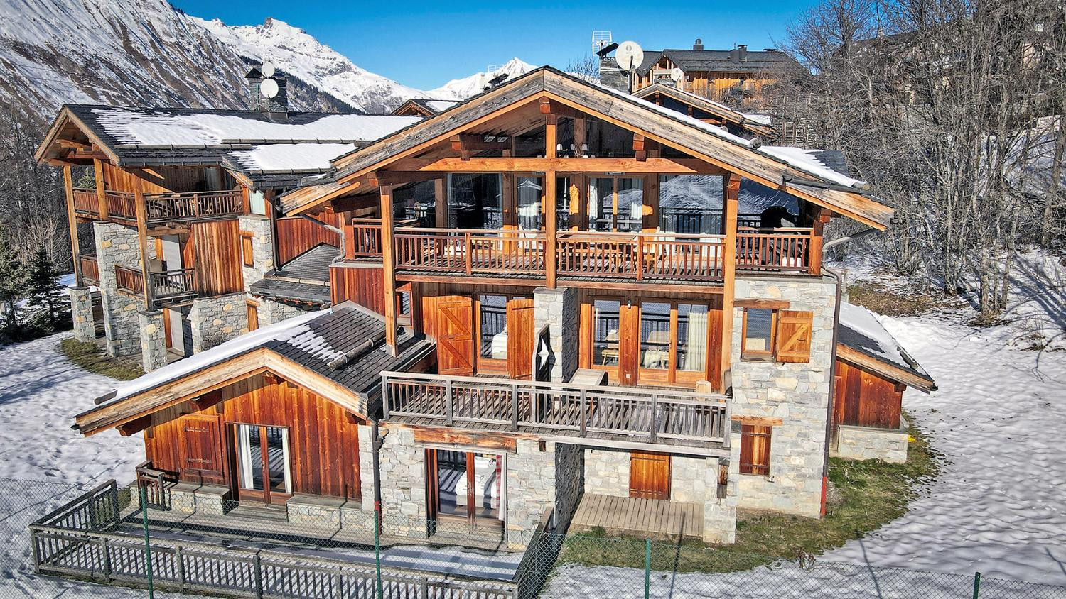 3c9803ea-38aa-41bd-a35c-564c92fa0dff-1451176