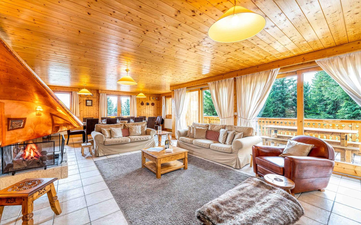 3f6f0f30-95c0-40be-8b44-39cad1244cdc-1451547