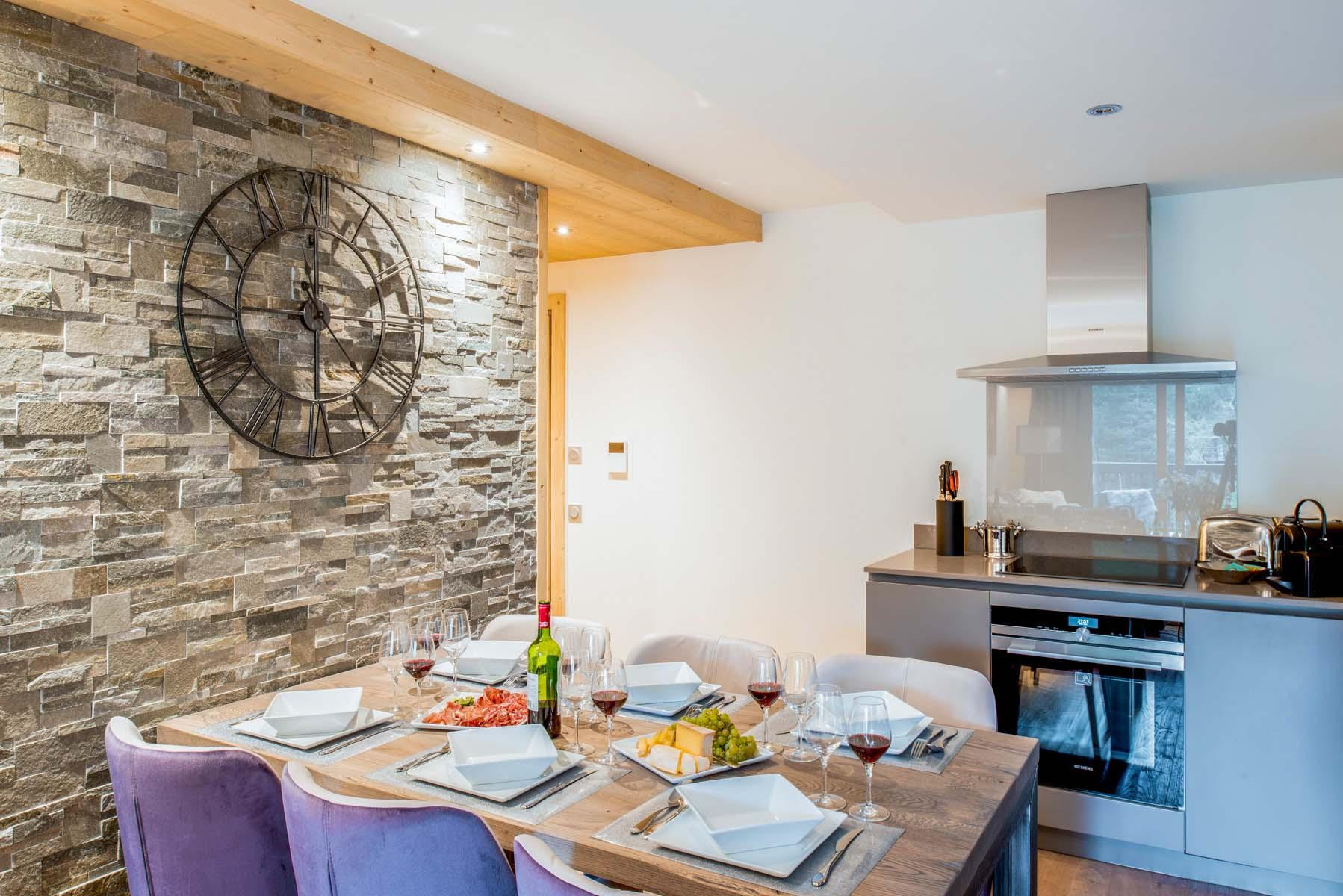 3mammoth-lodge-d09-010-1147817 3mammoth-lodge-d09-010-1147817