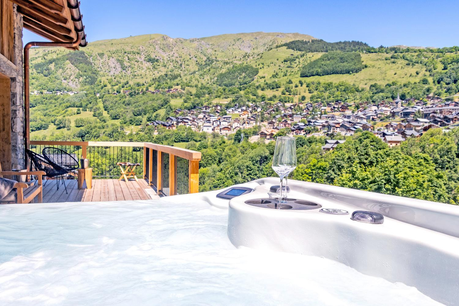 43dc575f-5f13-4f94-8ebb-dd3b385a9701-1451185