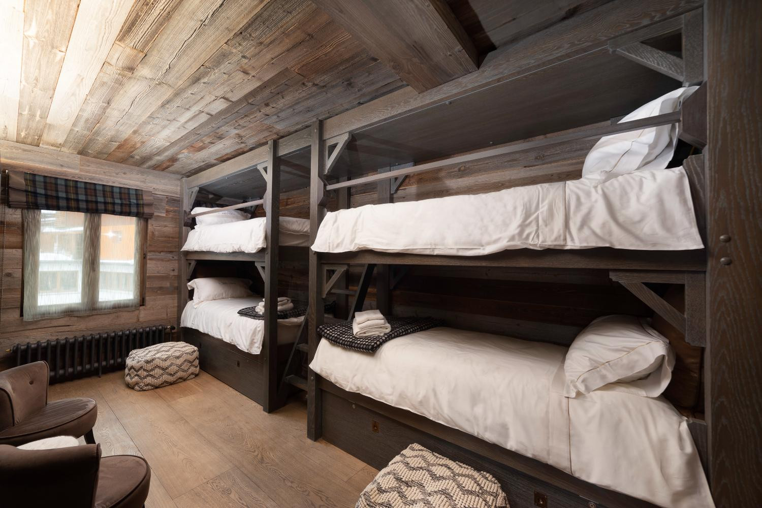 4dd065aa-0441-4368-8588-a0d465a24f62-1451297