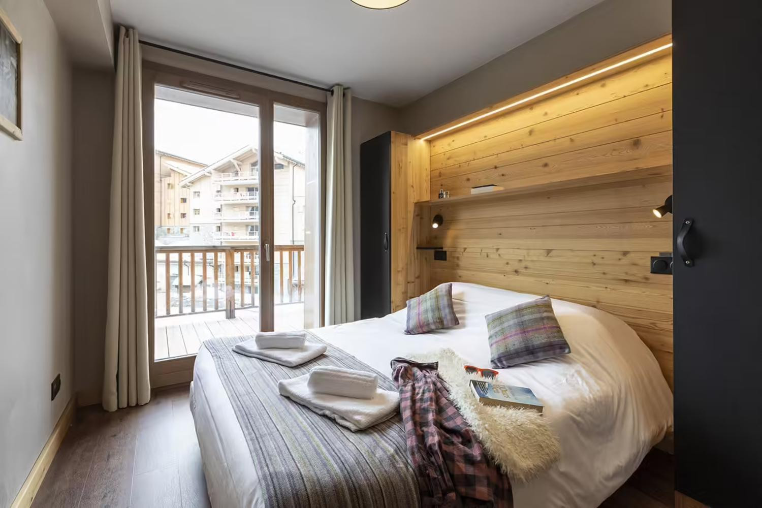 4p8-025-405-4p8pers-altavivam-reyboz-1452608