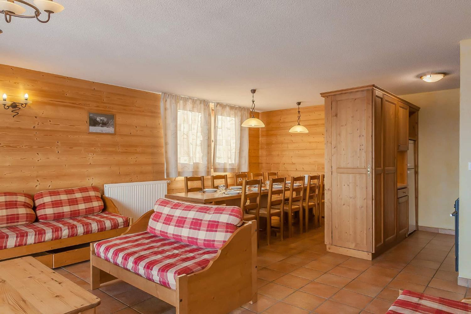 5-blr-types-appartement-8-10pers-sejour-1462822