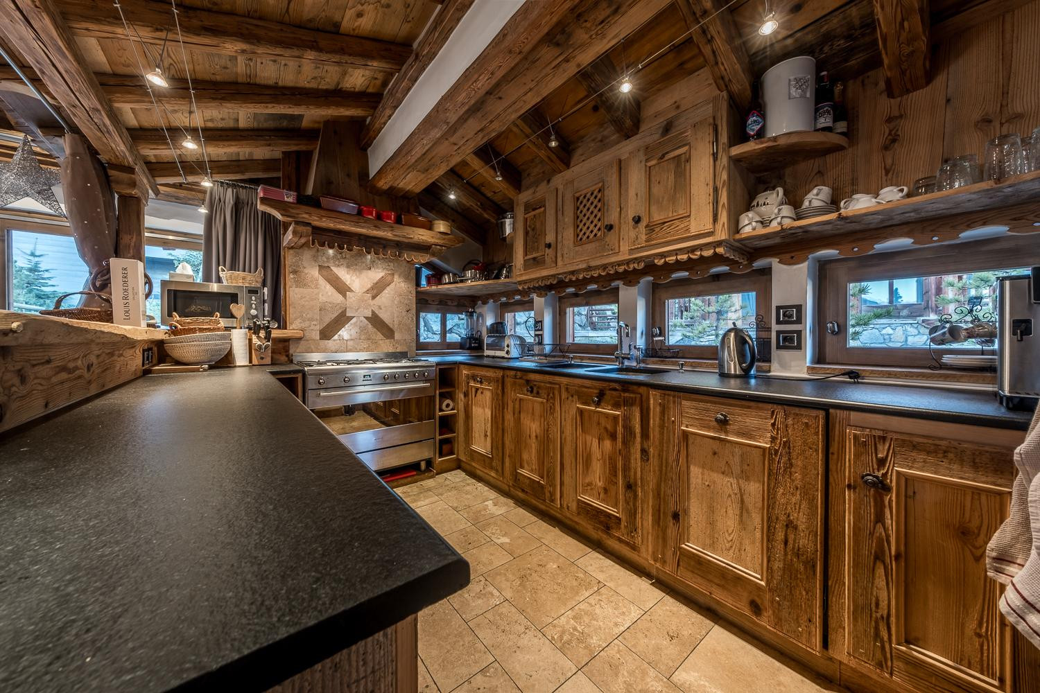 517ba492-88f8-4ab2-8fc5-a2fd00b94af2-1451456