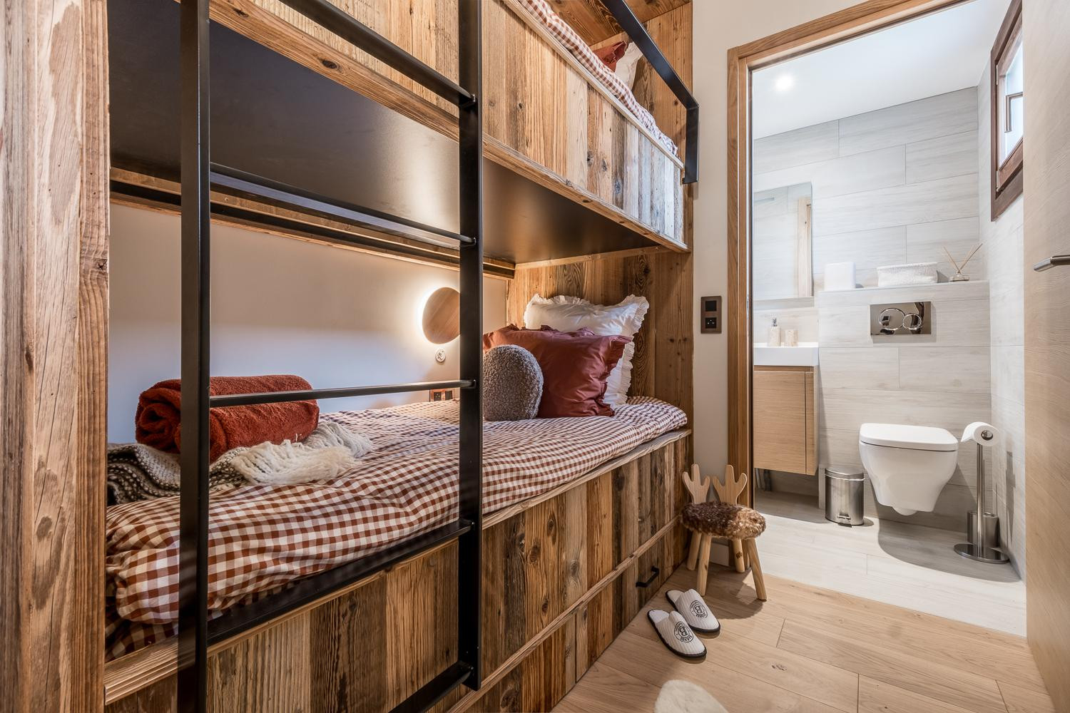 547e5fbb-a474-4416-851d-5dd7887253c1-1451341