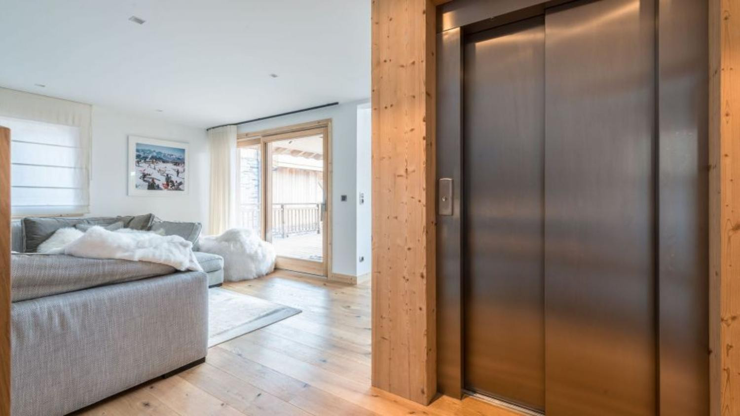 5907820-chalet-chanterella-living-room-1267207