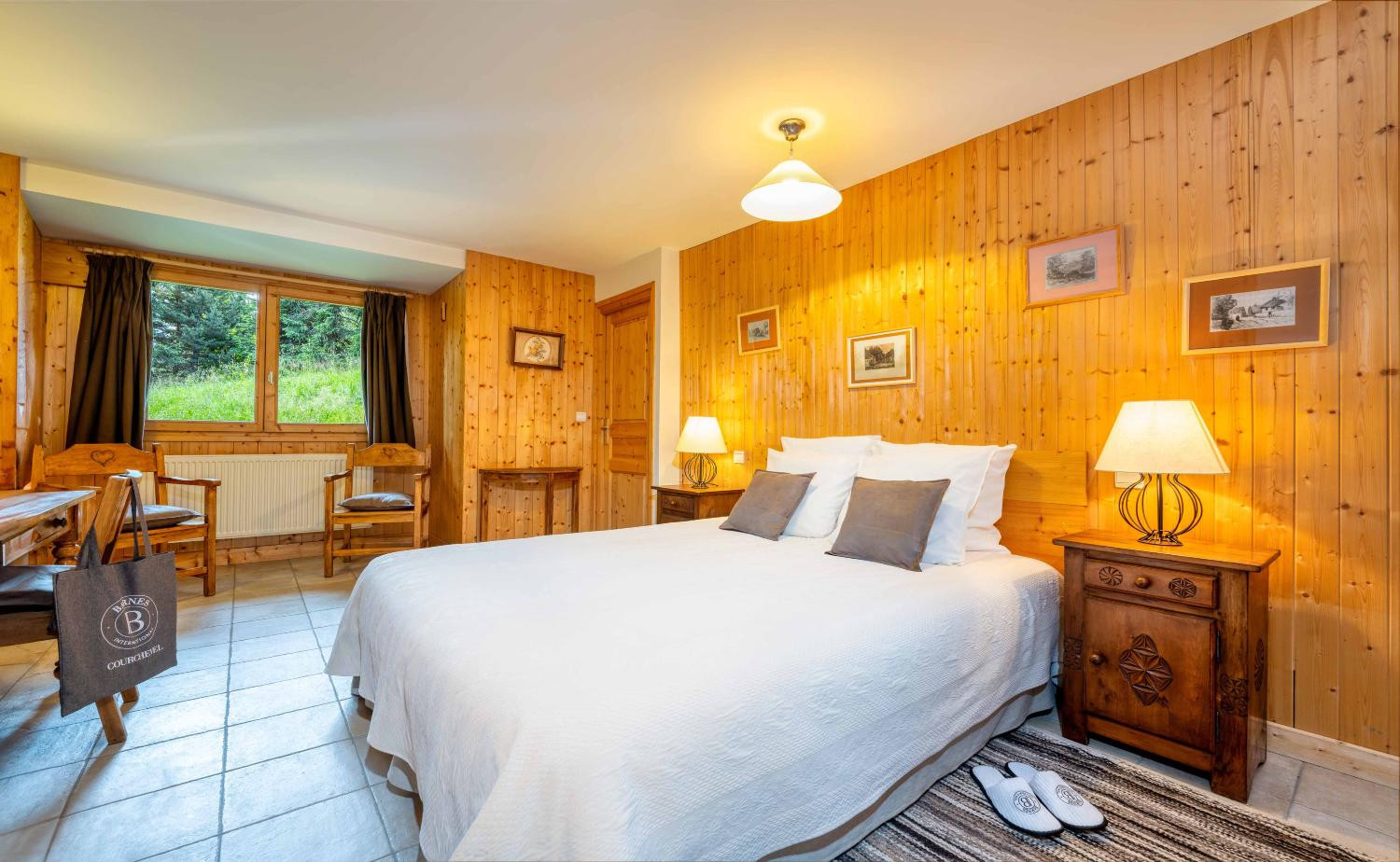 5f4c8697-e9a4-47bd-b27c-b1f089d19329-1451548