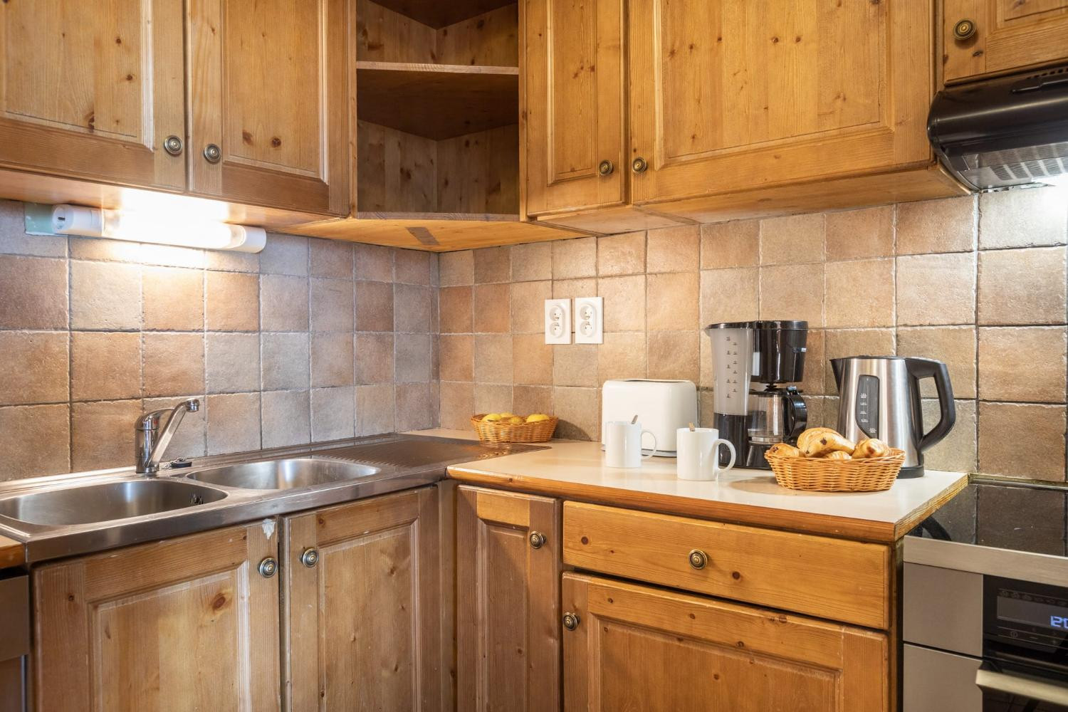 6-044-lesbalcons-apt245-10-12pers-c-reyboz-1462970 6-044-lesbalcons-apt245-10-12pers-c-reyboz-1462970